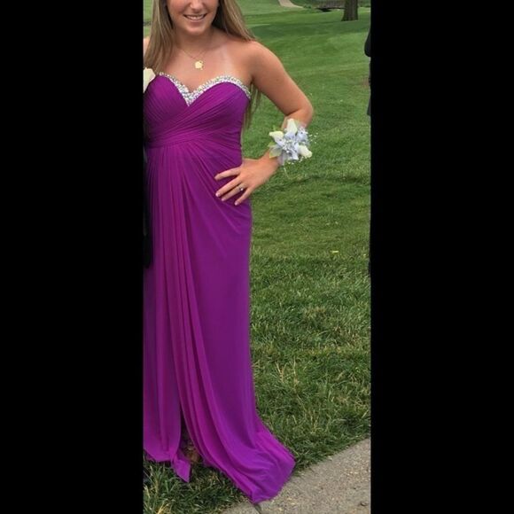 Prom Dress   - Picture 1 of 3